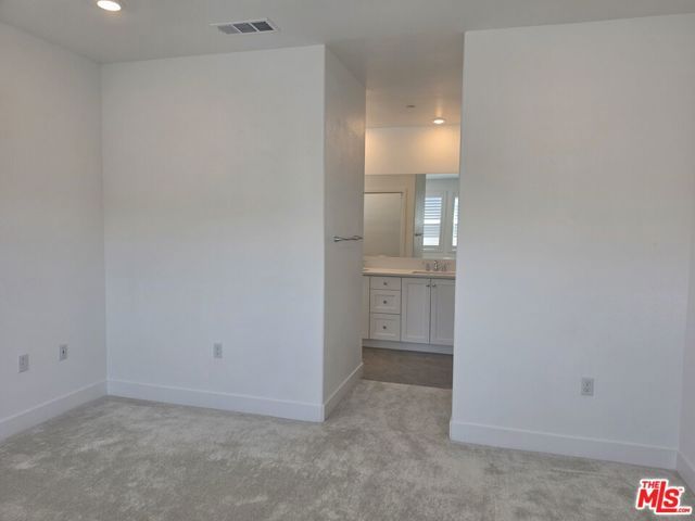 426 Lobata, Irvine, CA 92618