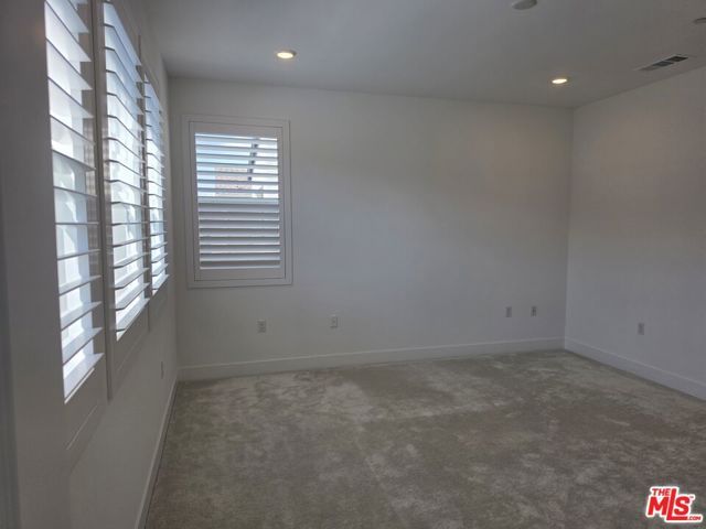 426 Lobata, Irvine, CA 92618