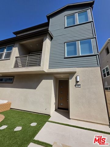 426 Lobata, Irvine, CA 92618