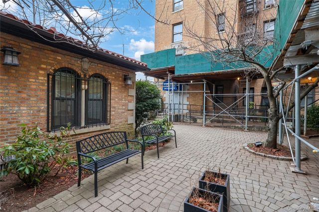 14809 Northern Boulevard 5J, Flushing, NY 11354