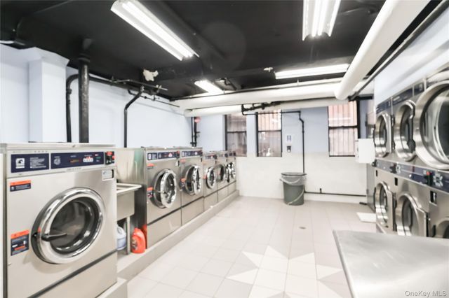 14809 Northern Boulevard 5J, Flushing, NY 11354