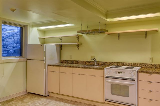 2425 W Pacific Ave, Spokane, WA 99201