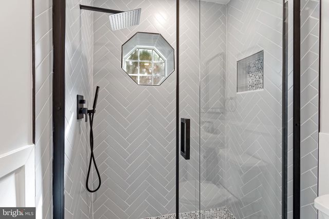 1507 W THOMPSON ST, Philadelphia, PA 19121