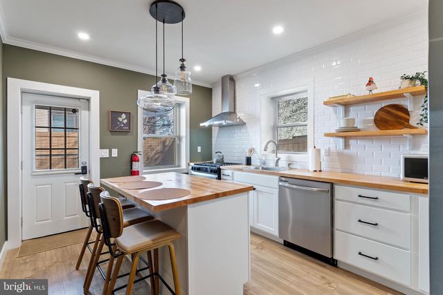 1507 W THOMPSON ST, Philadelphia, PA 19121