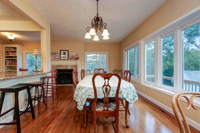 3060 W Ellison Drive, Springfield, MO 65810