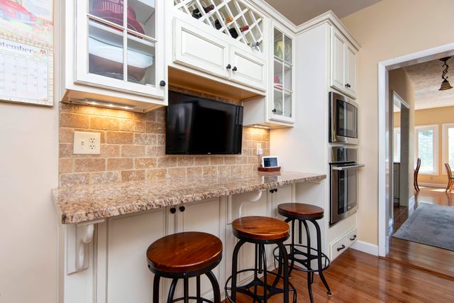 3060 W Ellison Drive, Springfield, MO 65810