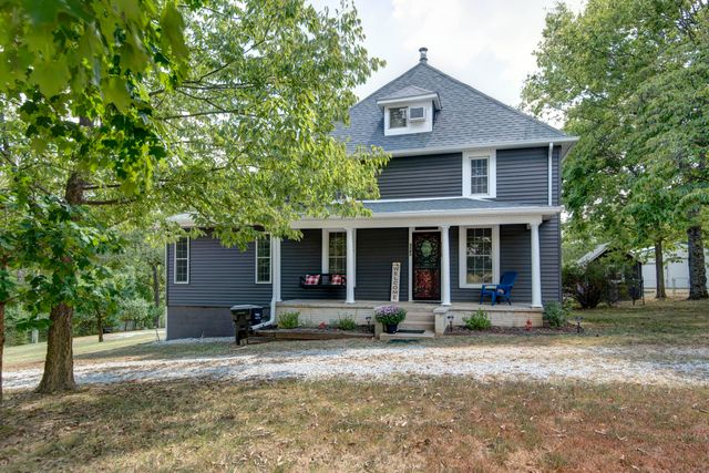3060 W Ellison Drive, Springfield, MO 65810