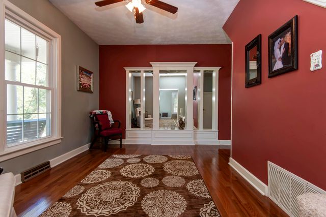 3060 W Ellison Drive, Springfield, MO 65810