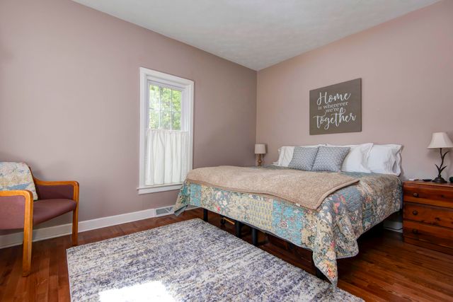 3060 W Ellison Drive, Springfield, MO 65810