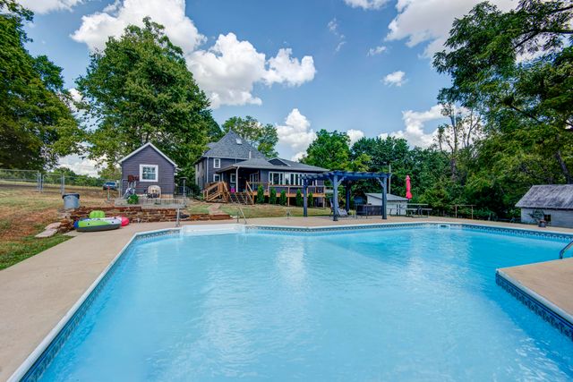 3060 W Ellison Drive, Springfield, MO 65810
