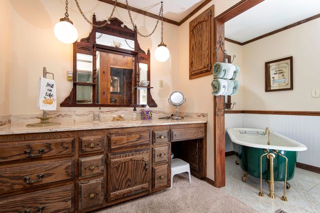 3060 W Ellison Drive, Springfield, MO 65810