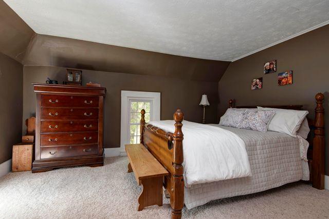3060 W Ellison Drive, Springfield, MO 65810