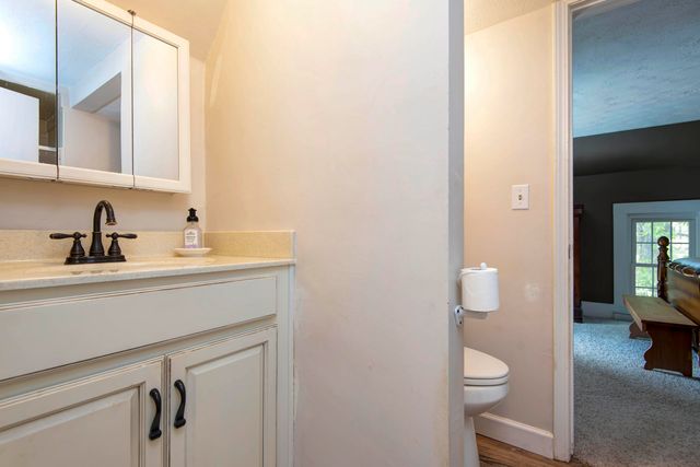 3060 W Ellison Drive, Springfield, MO 65810