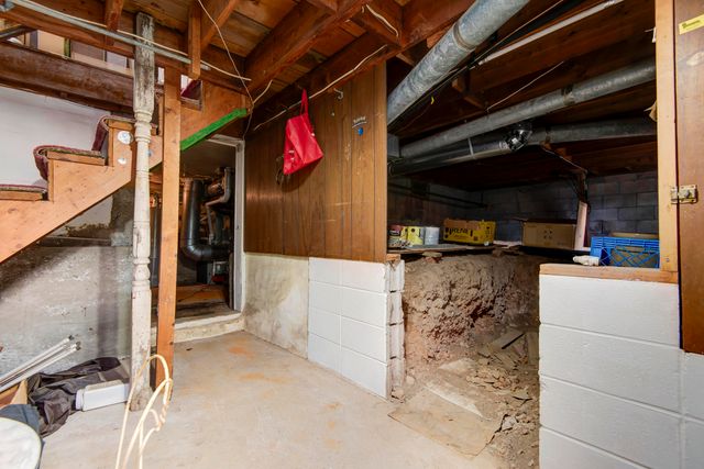 3060 W Ellison Drive, Springfield, MO 65810