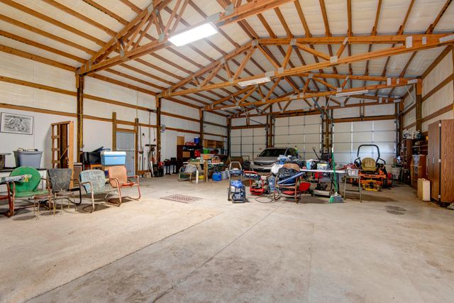 3060 W Ellison Drive, Springfield, MO 65810