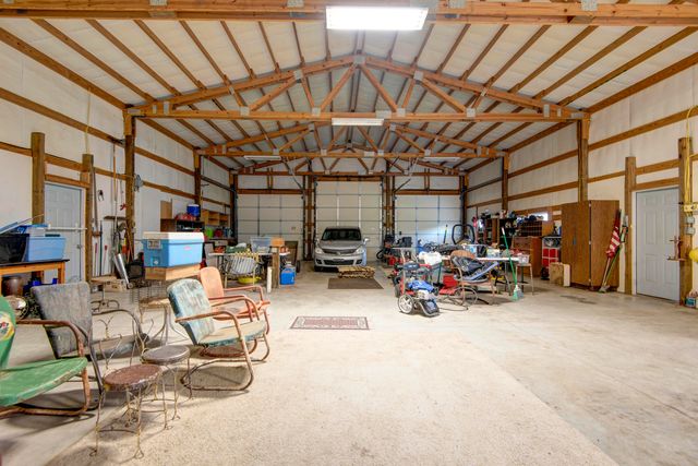 3060 W Ellison Drive, Springfield, MO 65810