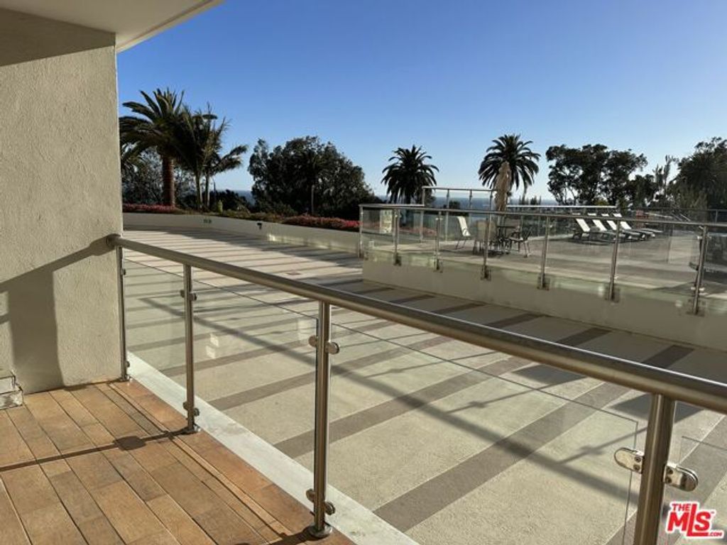 201 Ocean Avenue 302B, Santa Monica, CA 90402