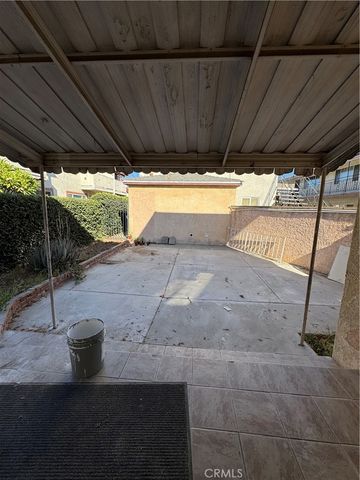 921 Carob, Montebello, CA 90640