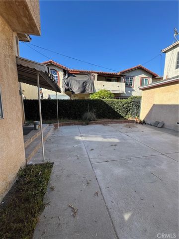 921 Carob, Montebello, CA 90640