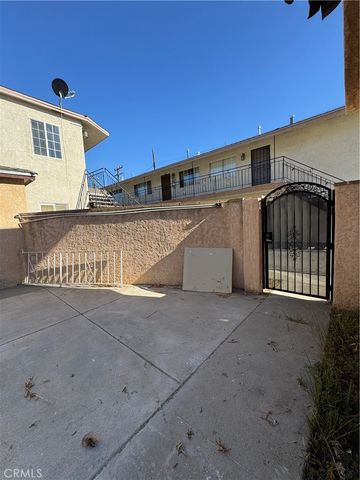 921 Carob, Montebello, CA 90640