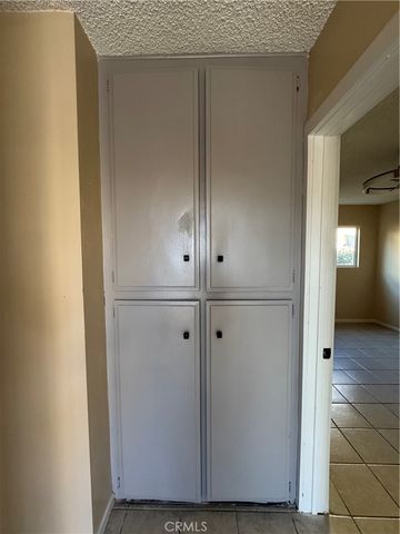 921 Carob, Montebello, CA 90640