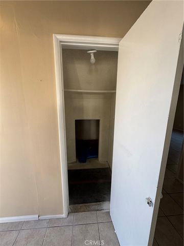 921 Carob, Montebello, CA 90640