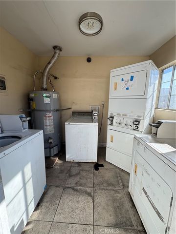 921 Carob, Montebello, CA 90640