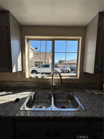 921 Carob, Montebello, CA 90640