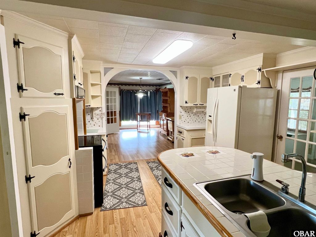Image 20 of property listing at 5689 Old Ferry Dock Road, Manns Harbor, NC 27953