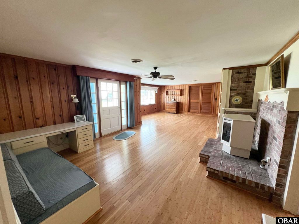 Image 10 of property listing at 5689 Old Ferry Dock Road, Manns Harbor, NC 27953