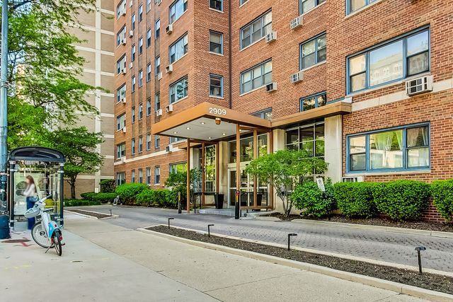 2909 N Sheridan Road 114, Chicago, IL 60657