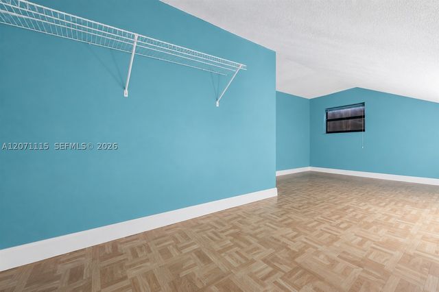 525 NW 100th Ct 525, Miami, FL 33172