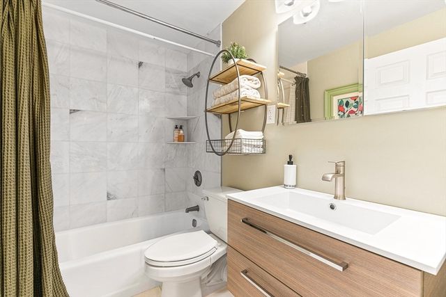 357 Commercial St 121, Boston, MA 02109
