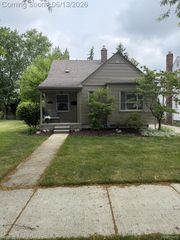 20728 Carlysle Street, Dearborn, MI 48124