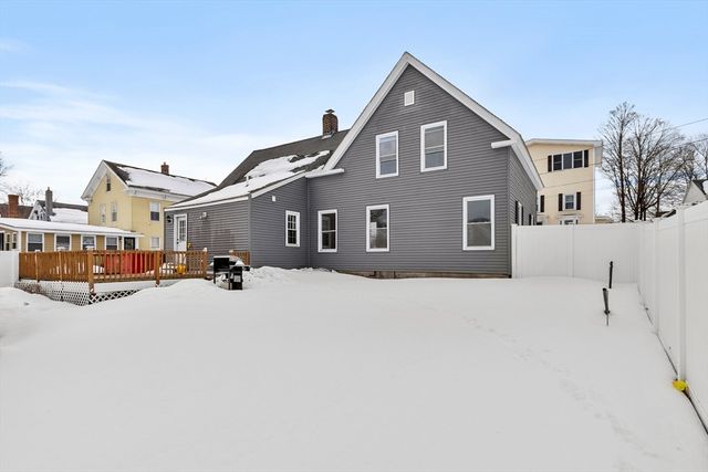 10 Barber St, Medway, MA 02053