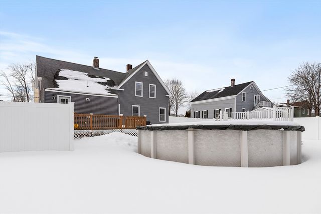 10 Barber St, Medway, MA 02053