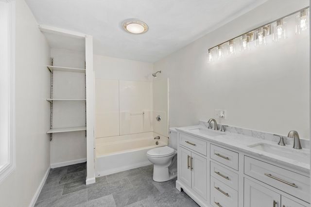 10 Barber St, Medway, MA 02053