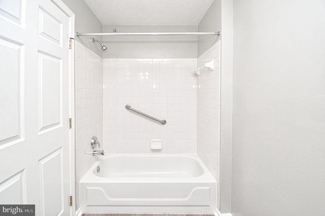 1605 BERRY ROSE CT #3 1A, Frederick, MD 21701