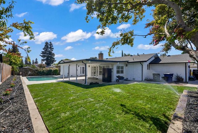 3420 Bridle Path Ln, Modesto, CA 95356