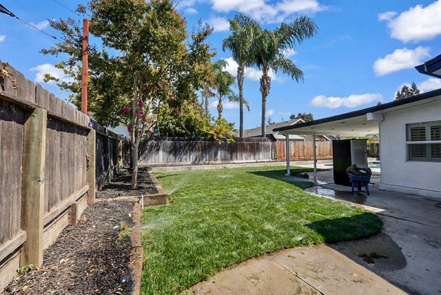 3420 Bridle Path Ln, Modesto, CA 95356