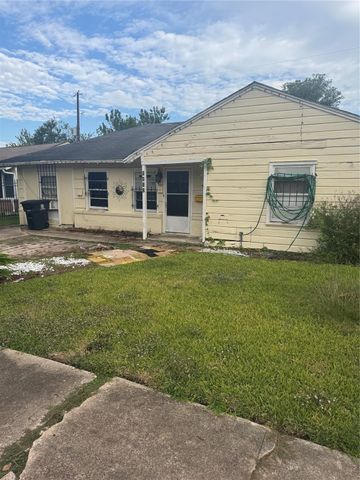 5417 Doulton Drive, Houston, TX 77033