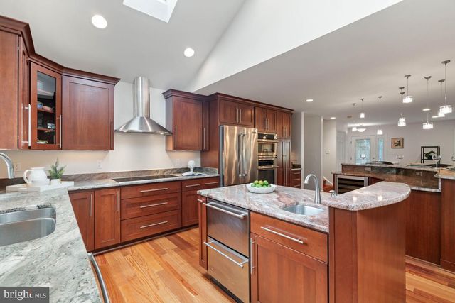 3204 ALLNESS LN, Herndon, VA 20171