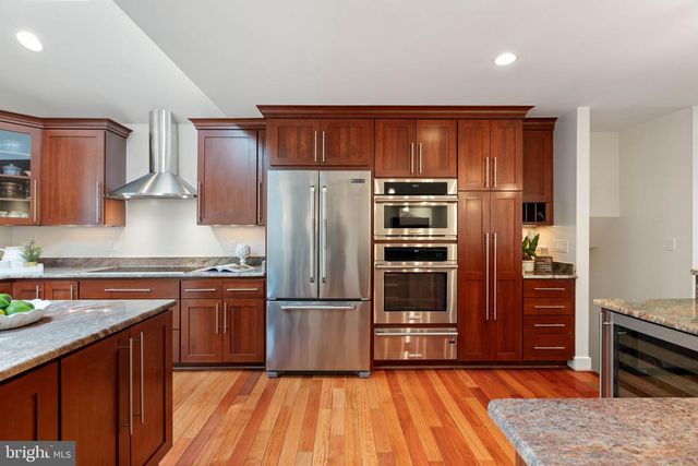 3204 ALLNESS LN, Herndon, VA 20171