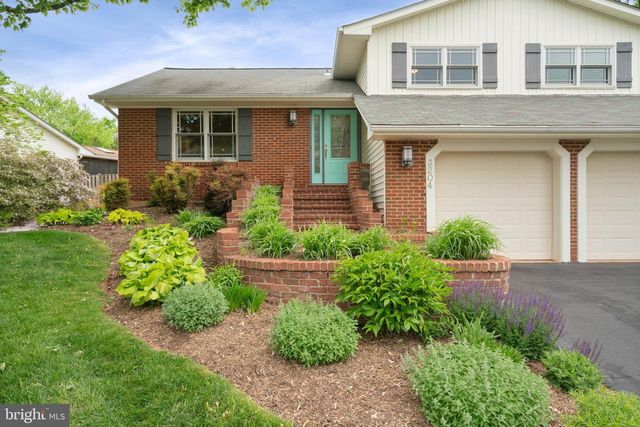 3204 ALLNESS LN, Herndon, VA 20171