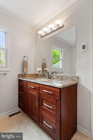 3204 ALLNESS LN, Herndon, VA 20171