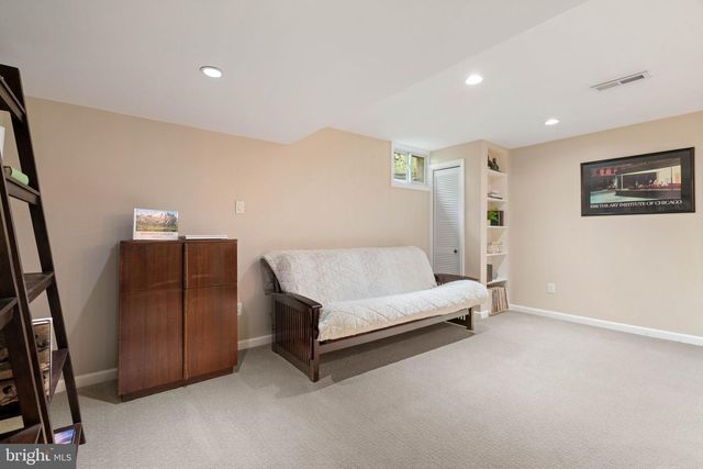 3204 ALLNESS LN, Herndon, VA 20171