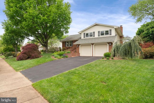 3204 ALLNESS LN, Herndon, VA 20171