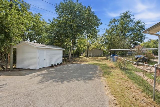 597 Long Hollow Pike, Gallatin, TN 37066