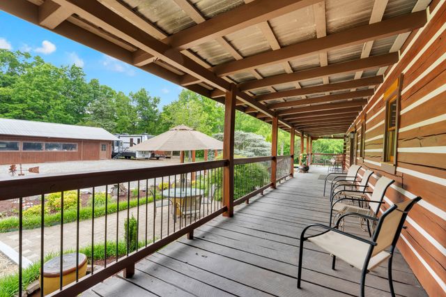 990 Bugscuffle Rd, Wartrace, TN 37183