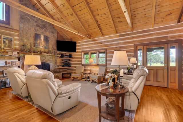 990 Bugscuffle Rd, Wartrace, TN 37183